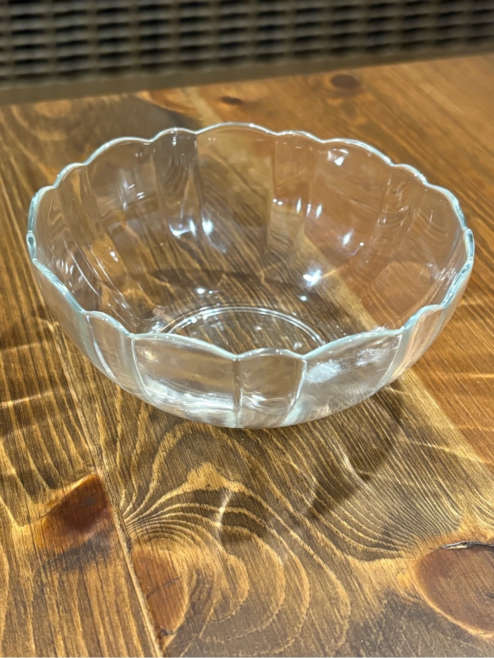 Arcoroc clear glass scalloped bowl container